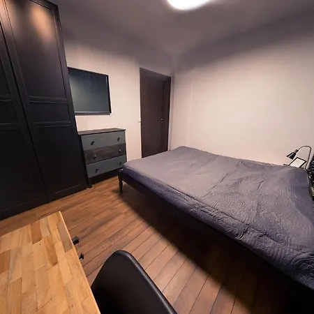Amazing View┃unique Interior┃10min Walk To Center Apartment *
